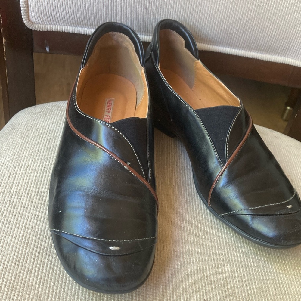 Henry Ferrera womans 8.5 black leather shoes great condition